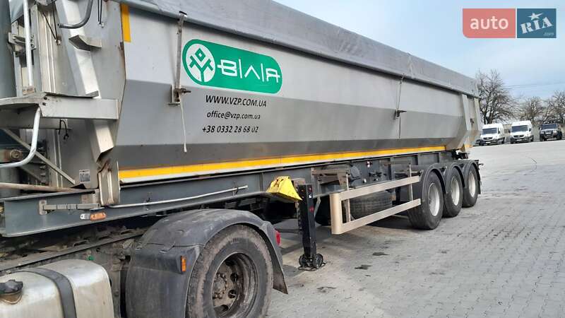 Зерновоз - полуприцеп Bodex KIS 3B 2016 в Луцке Зерновоз - полуприцеп Bodex KIS 3B 2016 в Луцке