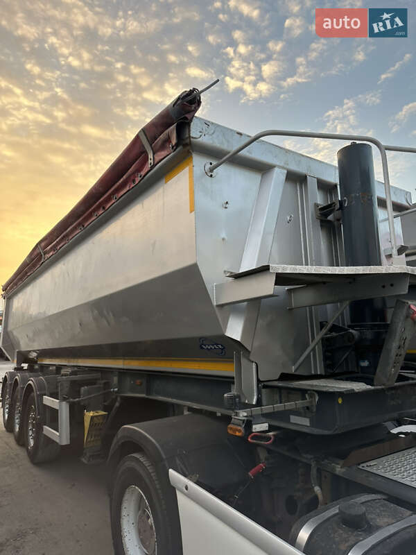 Самосвал полуприцеп Bodex KIS 3W 2015 в Днепре