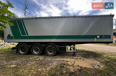 Зерновоз - полуприцеп Feldbinder KIS 2003 в Красном