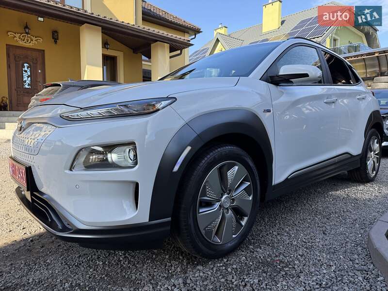 Внедорожник / Кроссовер Hyundai Kona Electric 2020 в Львове