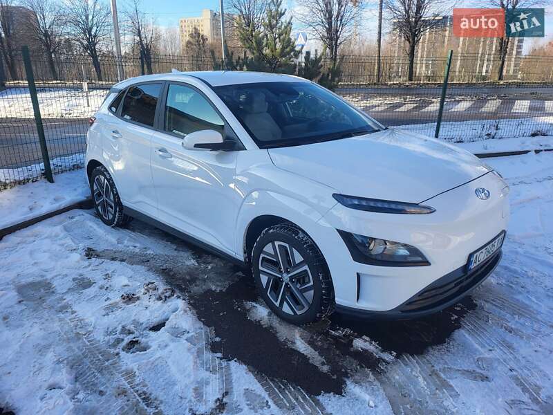 Внедорожник / Кроссовер Hyundai Kona Electric 2023 в Луцке