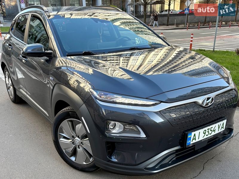 Внедорожник / Кроссовер Hyundai Kona Electric 2020 в Киеве