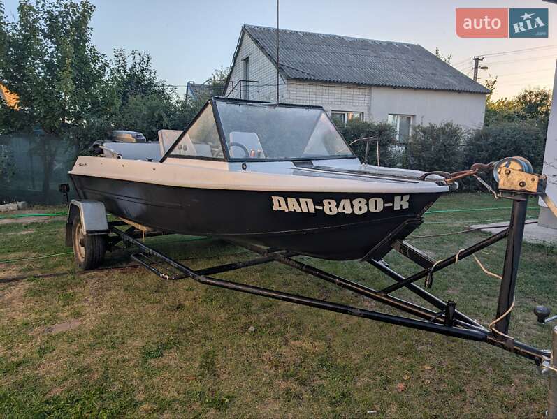 Катер Крым Крым 1981 в Переяславе