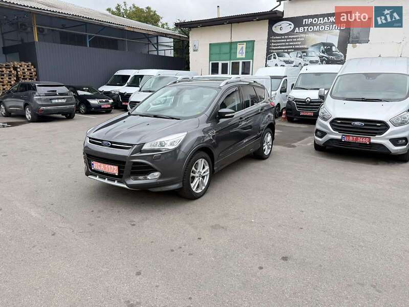 Внедорожник / Кроссовер Ford Kuga 2015 в Луцке