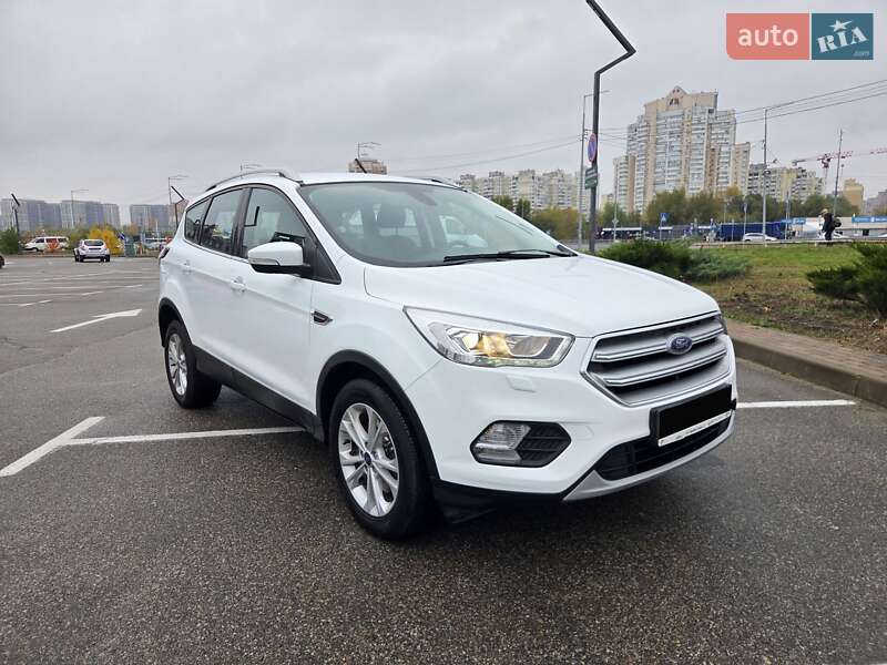 Позашляховик / Кросовер Ford Kuga 2019 в Києві Позашляховик / Кросовер Ford Kuga 2019 в Києві
