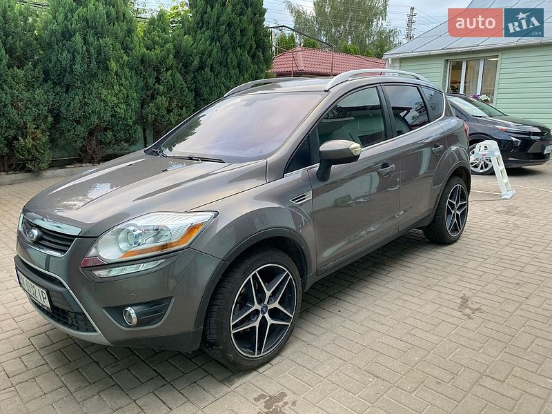 Внедорожник / Кроссовер Ford Kuga 2012 в Ровно
