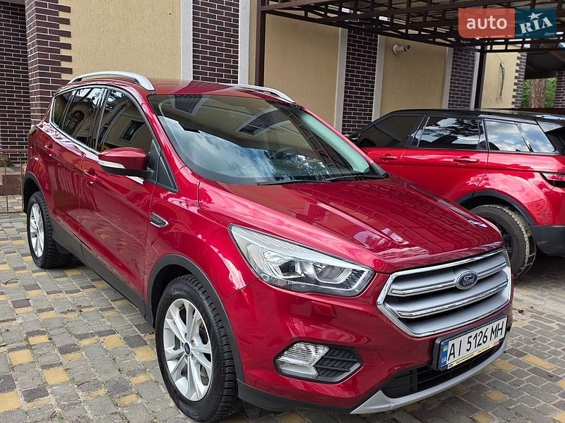 Внедорожник / Кроссовер Ford Kuga 2019 в Ирпене