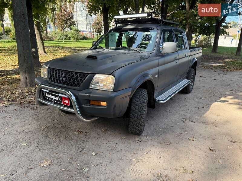 Пикап Mitsubishi L 200 2005 в Киеве