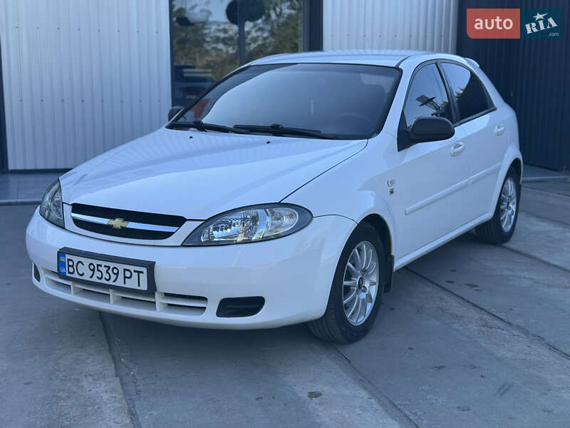 Хэтчбек Chevrolet Lacetti 2007 в Новом Буге
