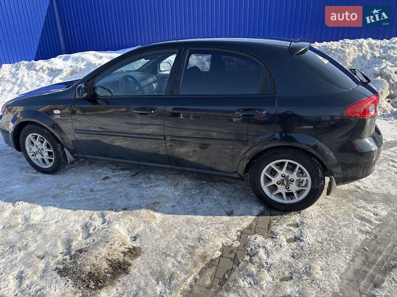 Хэтчбек Chevrolet Lacetti 2008 в Калуше Хэтчбек Chevrolet Lacetti 2008 в Калуше
