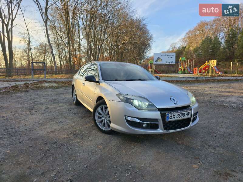Лифтбек Renault Laguna 2011 в Ивано-Франковске Лифтбек Renault Laguna 2011 в Ивано-Франковске
