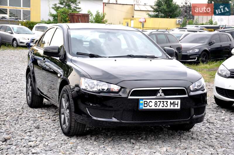 Седан Mitsubishi Lancer 2010 в Львове