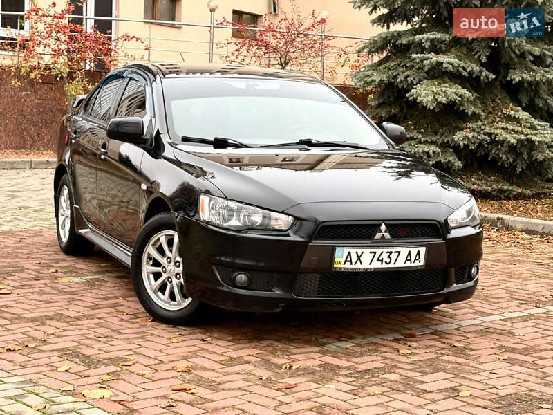 Седан Mitsubishi Lancer 2011 в Харькове