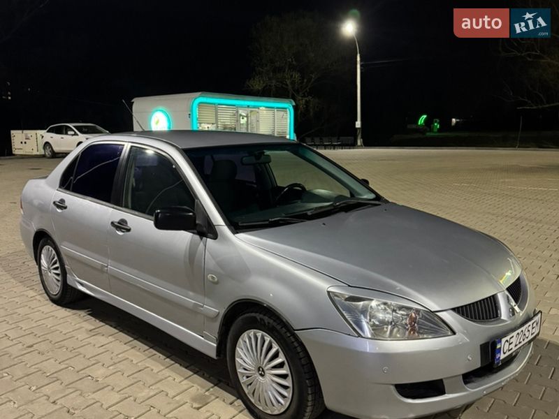 Седан Mitsubishi Lancer 2004 в Чернівцях