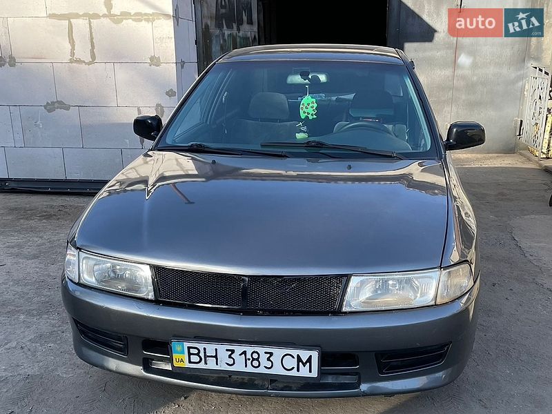 Седан Mitsubishi Lancer 1998 в Одессе