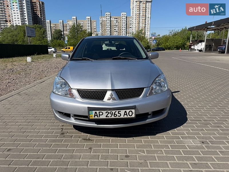 Седан Mitsubishi Lancer 2006 в Киеве