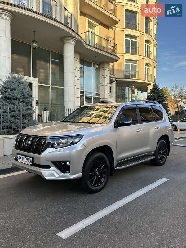 Внедорожник / Кроссовер Toyota Land Cruiser Prado 2020 в Киеве