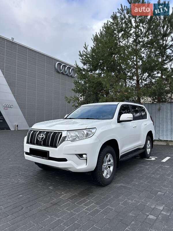 Внедорожник / Кроссовер Toyota Land Cruiser Prado 2018 в Киеве Внедорожник / Кроссовер Toyota Land Cruiser Prado 2018 в Киеве