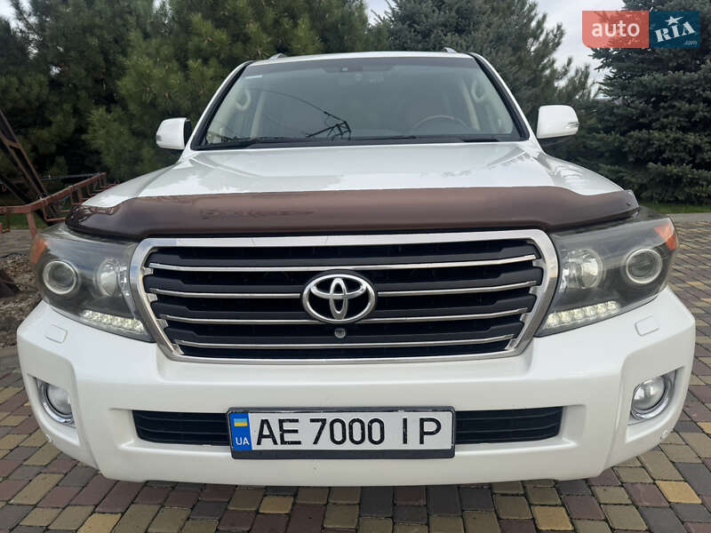 Позашляховик / Кросовер Toyota Land Cruiser 2014 в Дніпрі