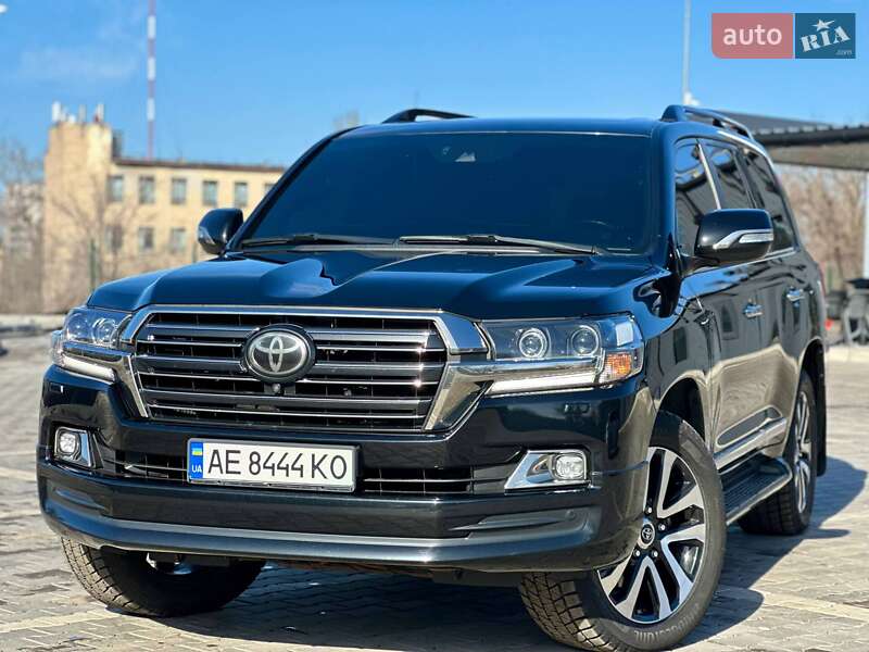 Внедорожник / Кроссовер Toyota Land Cruiser 2018 в Кривом Роге Внедорожник / Кроссовер Toyota Land Cruiser 2018 в Кривом Роге