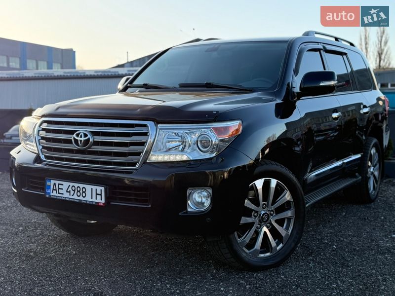 Позашляховик / Кросовер Toyota Land Cruiser 2013 в Києві