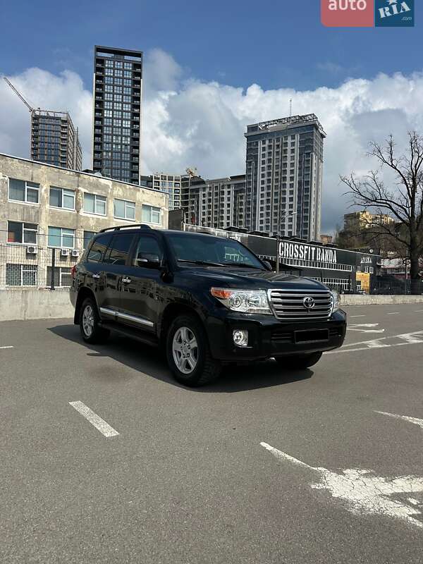 Позашляховик / Кросовер Toyota Land Cruiser 2013 в Києві