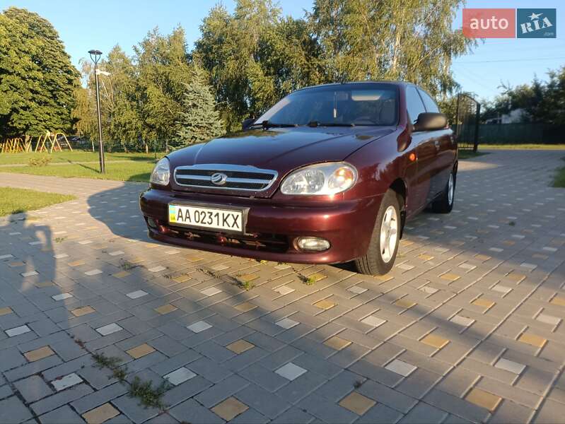 Седан ЗАЗ Lanos 2011 в Киеве