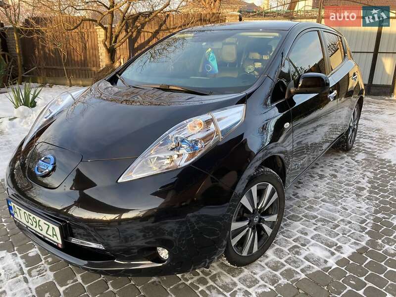 Хэтчбек Nissan Leaf 2016 в Ивано-Франковске Хэтчбек Nissan Leaf 2016 в Ивано-Франковске