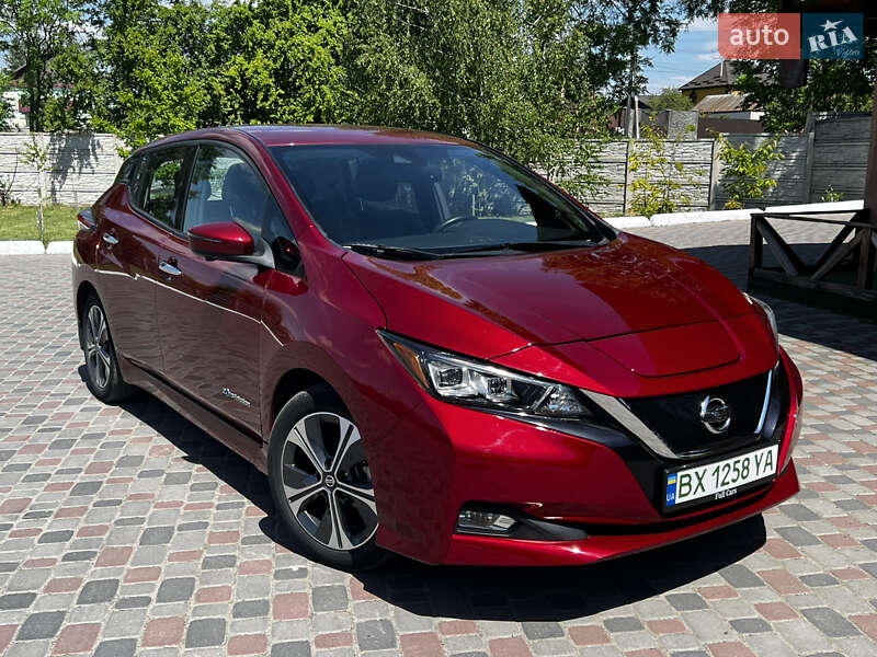 Хэтчбек Nissan Leaf 2018 в Любаре Хэтчбек Nissan Leaf 2018 в Любаре