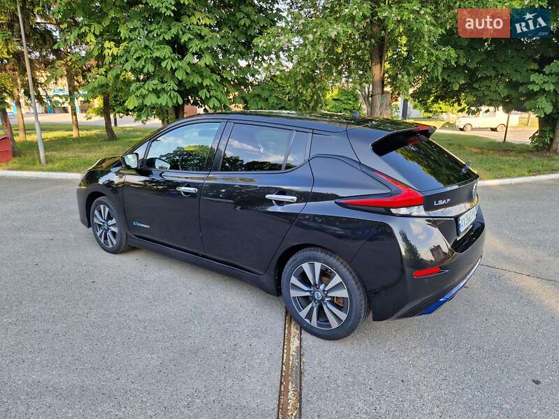 Хэтчбек Nissan Leaf 2018 в Каменском Хэтчбек Nissan Leaf 2018 в Каменском