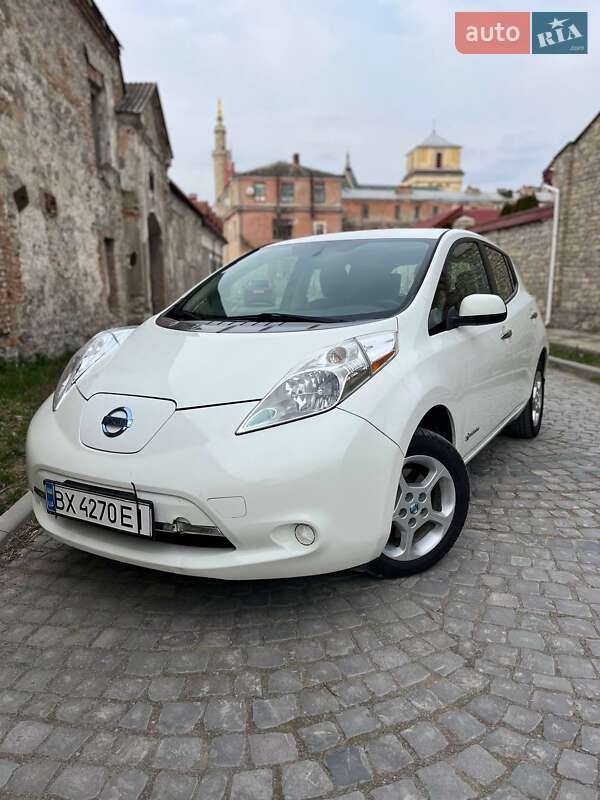 Хэтчбек Nissan Leaf 2014 в Каменец-Подольском