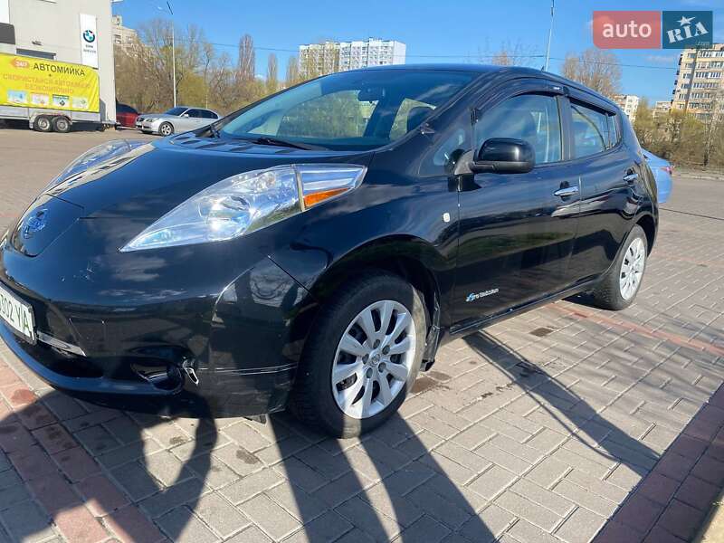 Хэтчбек Nissan Leaf 2014 в Киеве