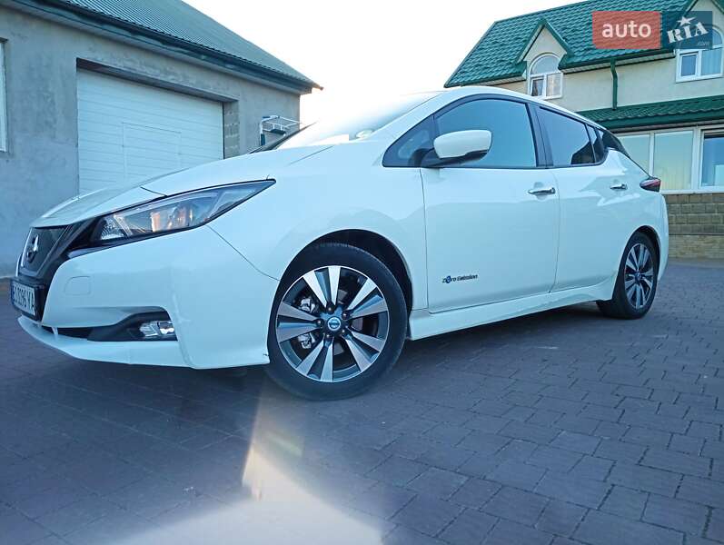 Хетчбек Nissan Leaf 2019 в Тернополі
