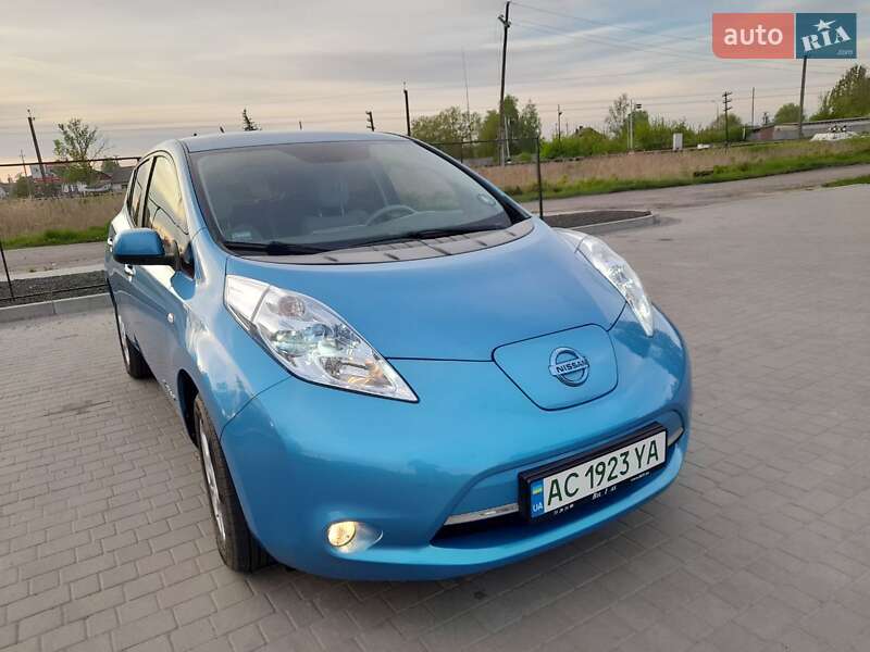 Хетчбек Nissan Leaf 2012 в Любомлі