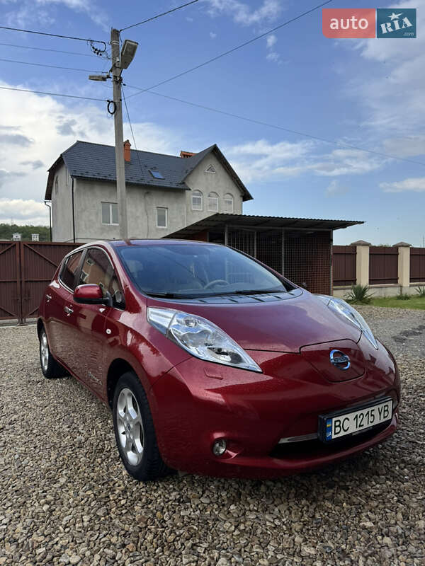 Хэтчбек Nissan Leaf 2012 в Бориславе Хэтчбек Nissan Leaf 2012 в Бориславе