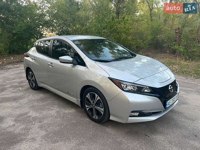 Хэтчбек Nissan Leaf 2019 в Днепре