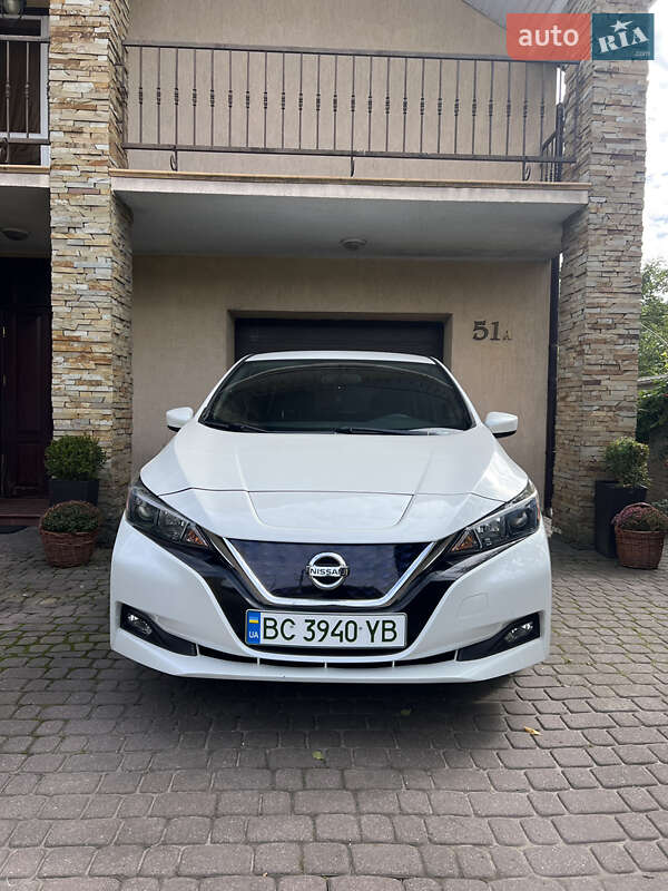 Хэтчбек Nissan Leaf 2018 в Львове