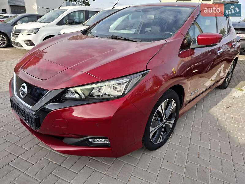 Хэтчбек Nissan Leaf 2020 в Черновцах