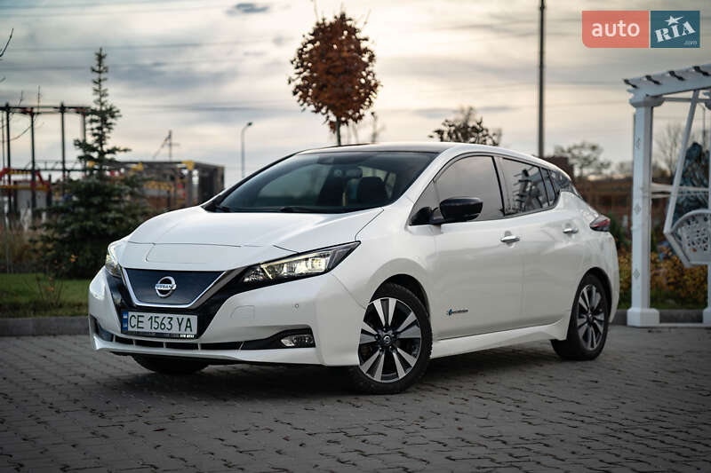 Хэтчбек Nissan Leaf 2018 в Черновцах