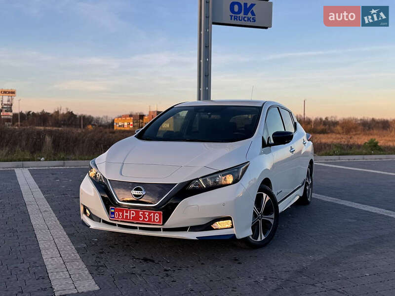 Хетчбек Nissan Leaf 2018 в Львові Хетчбек Nissan Leaf 2018 в Львові