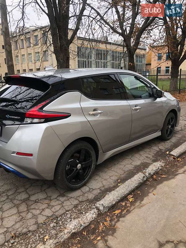 Хетчбек Nissan Leaf 2021 в Звягелі Хетчбек Nissan Leaf 2021 в Звягелі