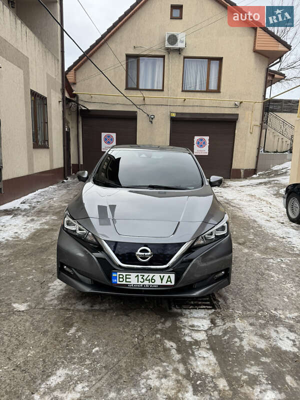 Хэтчбек Nissan Leaf 2018 в Николаеве