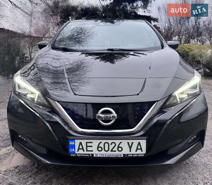 Хетчбек Nissan Leaf 2020 в Дніпрі