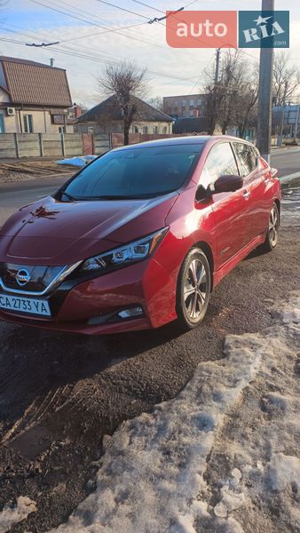 Хэтчбек Nissan Leaf 2018 в Черкассах Хэтчбек Nissan Leaf 2018 в Черкассах