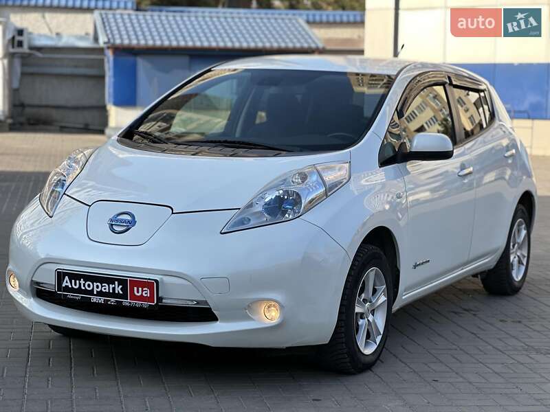 Хэтчбек Nissan Leaf 2014 в Одессе Хэтчбек Nissan Leaf 2014 в Одессе