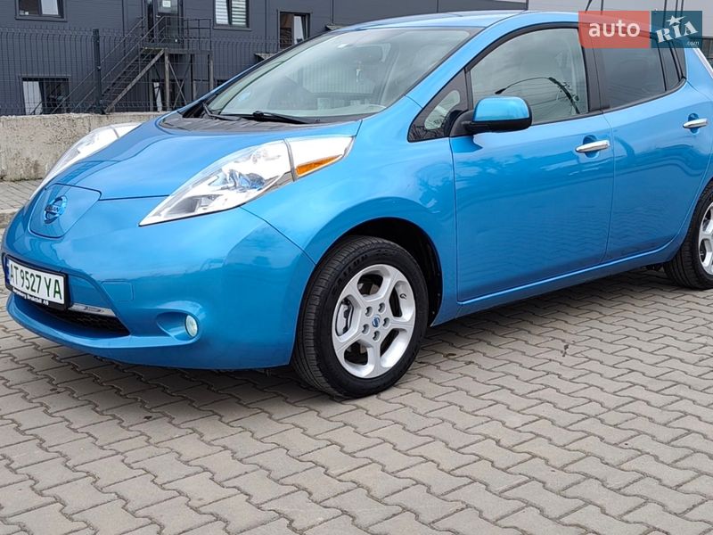Хэтчбек Nissan Leaf 2013 в Ивано-Франковске Хэтчбек Nissan Leaf 2013 в Ивано-Франковске