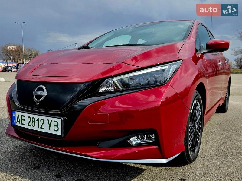 Хэтчбек Nissan Leaf 2024 в Днепре