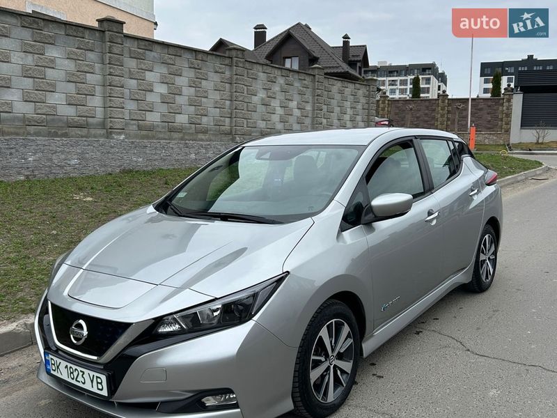 Хэтчбек Nissan Leaf 2019 в Ровно