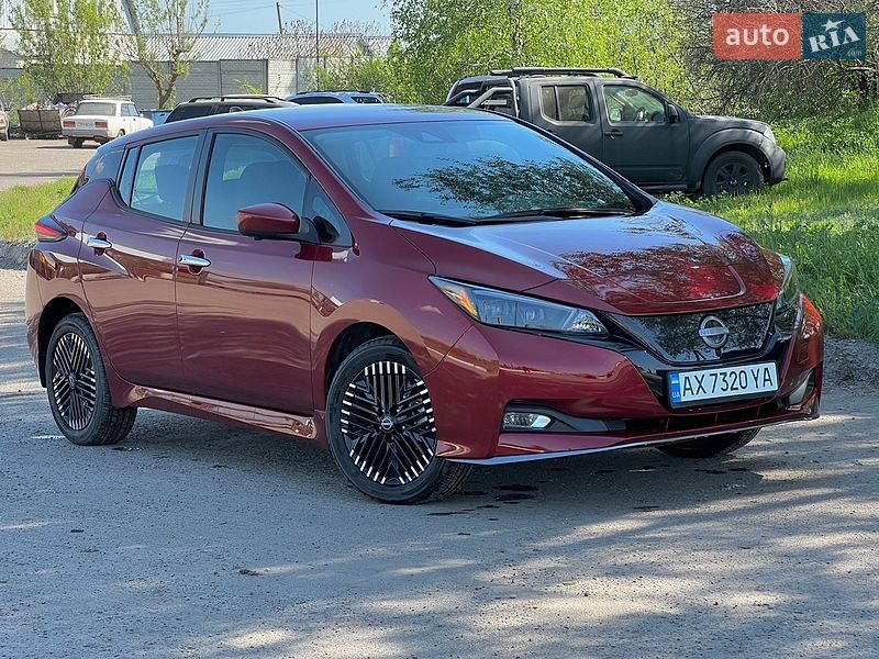Хэтчбек Nissan Leaf 2024 в Харькове