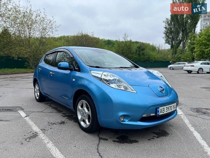 Хэтчбек Nissan Leaf 2012 в Виннице